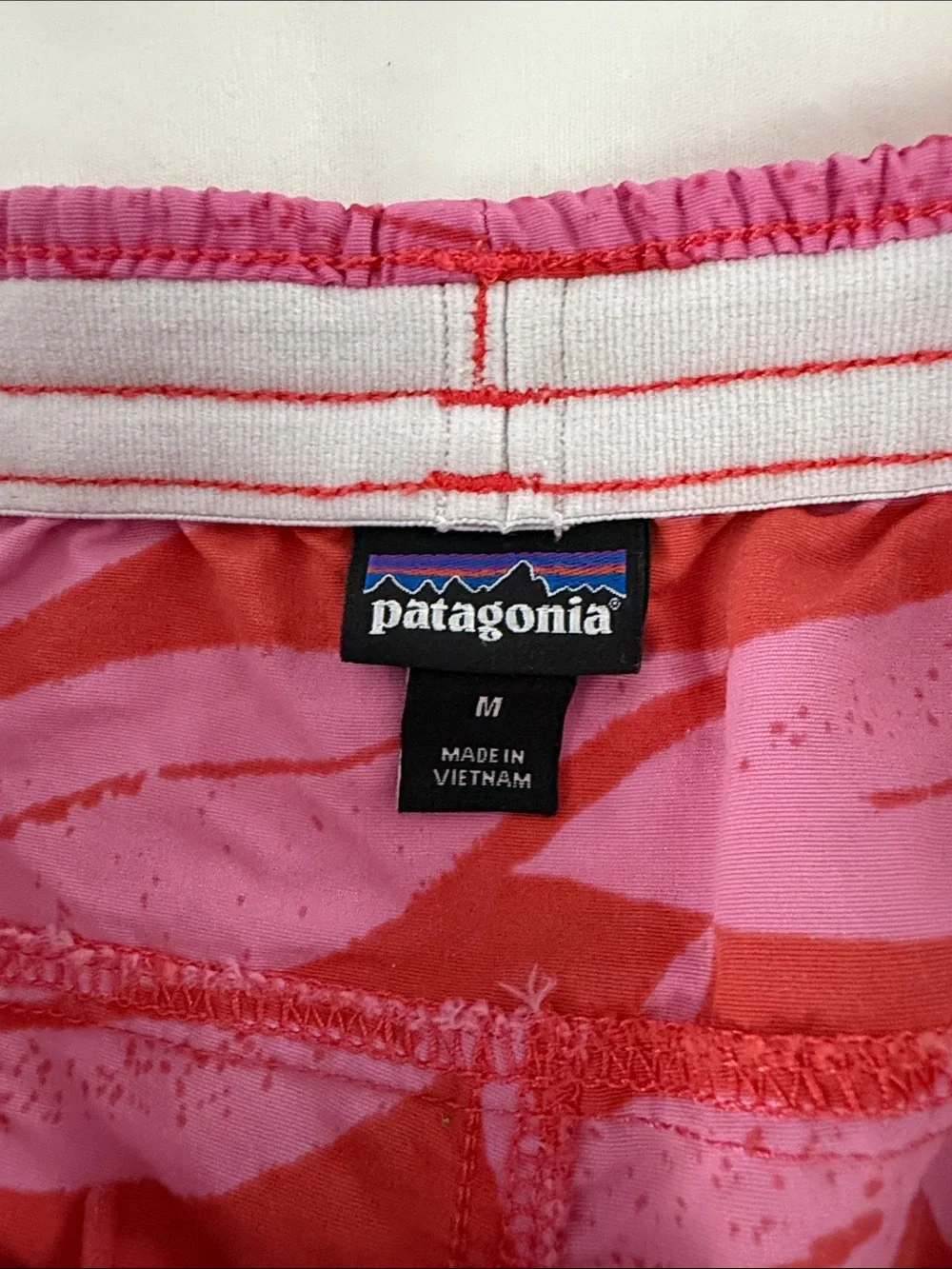 Patagonia Women’s Baggies Shorts Eucalyptus Fronds Catalan Coral Print Medium